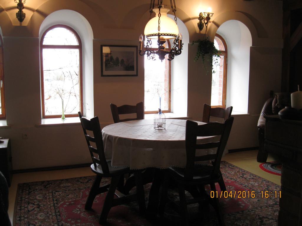 Pie Veca Kaleja Hotel Daugavpils Kültér fotó