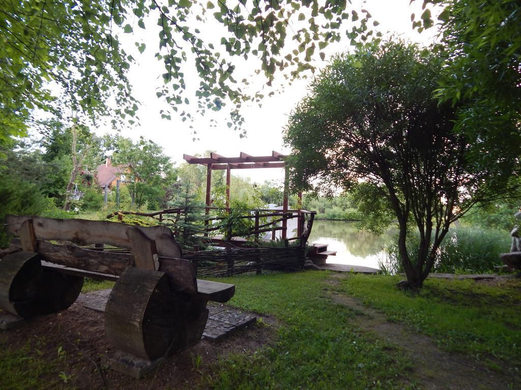 Pie Veca Kaleja Hotel Daugavpils Kültér fotó