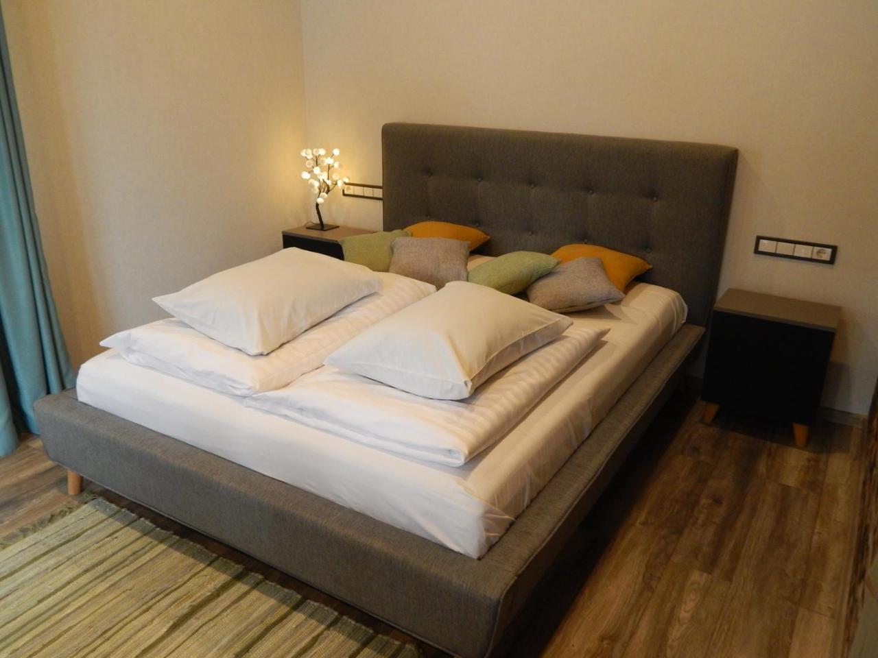 Pie Veca Kaleja Hotel Daugavpils Kültér fotó