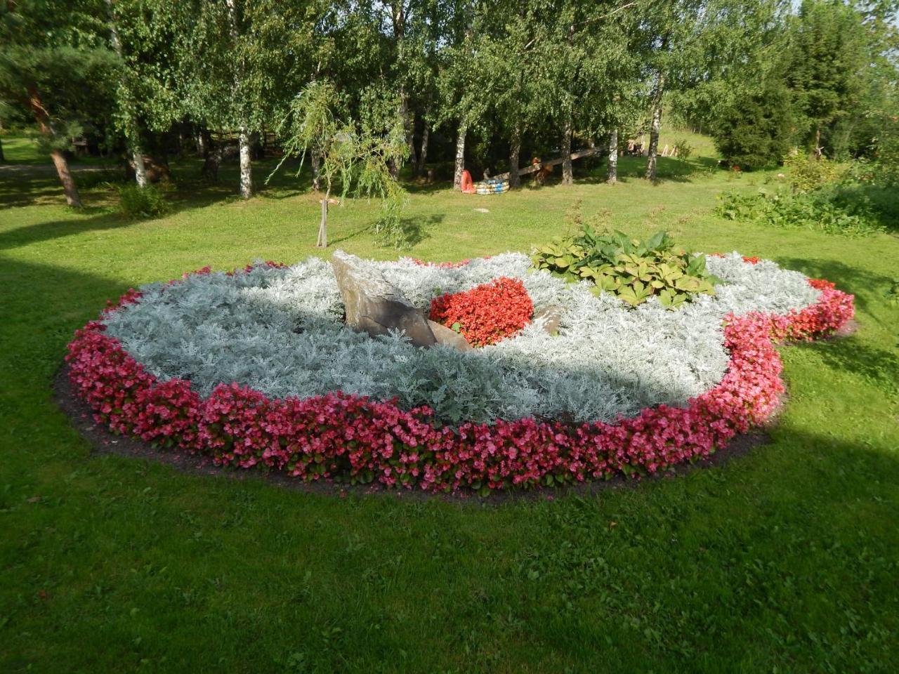 Pie Veca Kaleja Hotel Daugavpils Kültér fotó